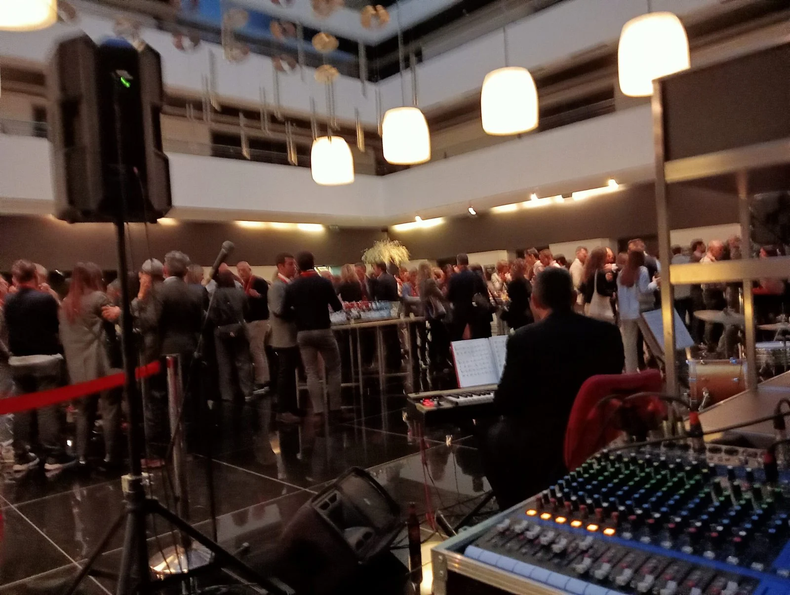Montaje de un evento sonorizado por Música360
